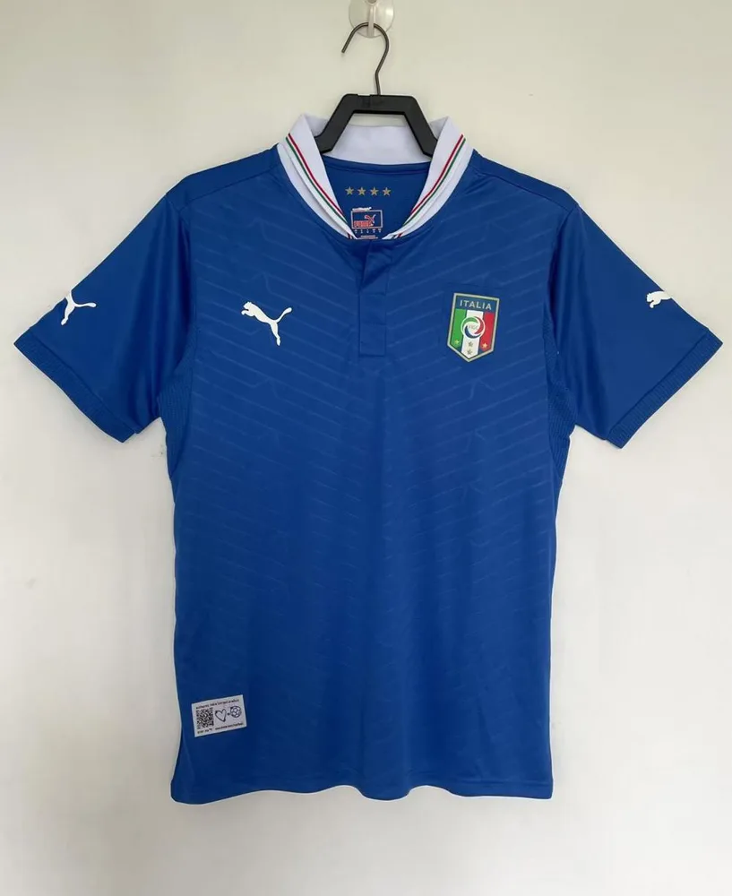 2012 Retro Italien Heim Trikot AAA fan-gradät — main view