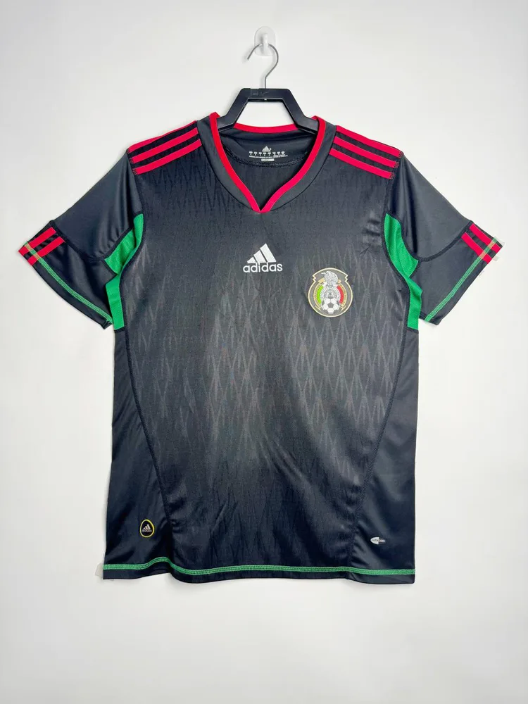 Camiseta de fútbol de visitante retro de México 2010 Calidad Tailandesa — main view