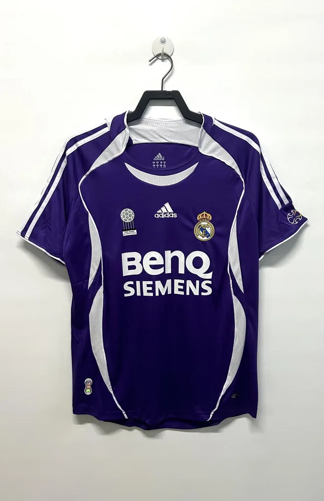 2006/2007 Retro Real Madrid Visitante Camiseta de Fútbol Calidad Tailandesa — main view