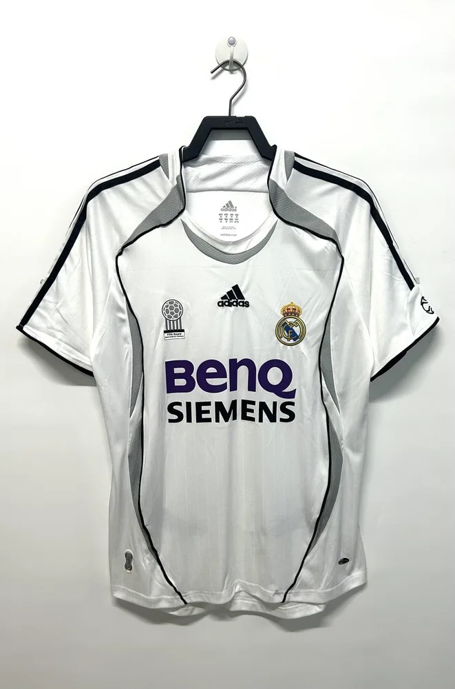 2006/2007 Retro Real Madrid Home Football Jersey AAA fan-grade — main view