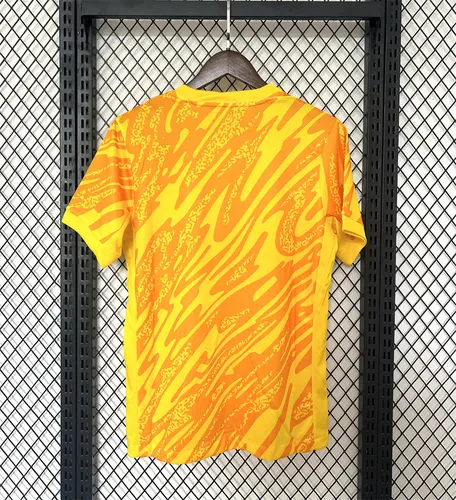 2024/2025 Tottenham Goalkeeper Football Shirt AAA fan-grade — view 2