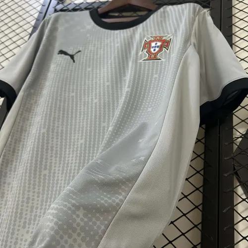 2025 Portugal Goalkeeper Grey Football Jersey AAA fan-grade — view 7
