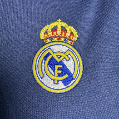 2005/2006 Retro Real Madrid Away Football Jersey AAA fan-grade — view 7