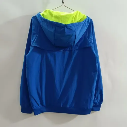 2025/2026 Barcelona Windbreaker Trikot AAA fan-gradät 04 — view 2