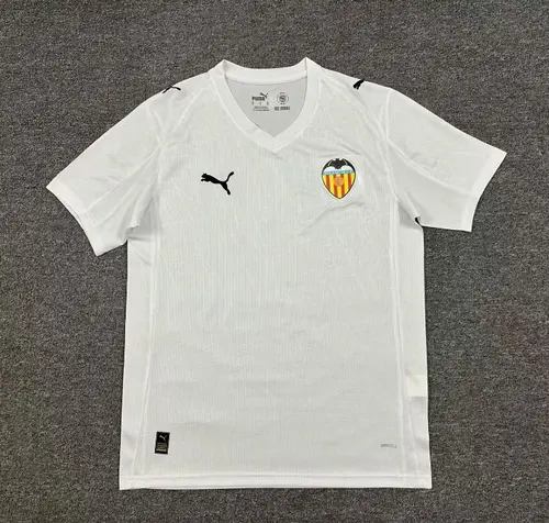 2025/2026 Valencia Home Football Shirt AAA fan-grade