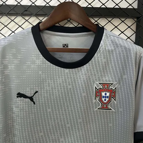 2025 Portugal Goalkeeper Grey Football Jersey AAA fan-grade — view 2