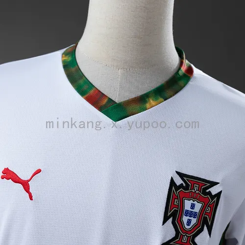 قميص كرة القدم البرتغال الإصدار التذكاري 2026 درجة المشجعين AAA — view 4