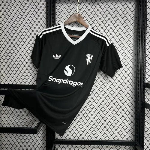 2024/2025 Manchester United Cuarto Portero Jersey — view 3
