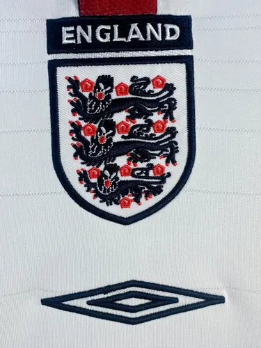 2004 Retro England Home Soccer Jersey AAA fan-grade — view 6