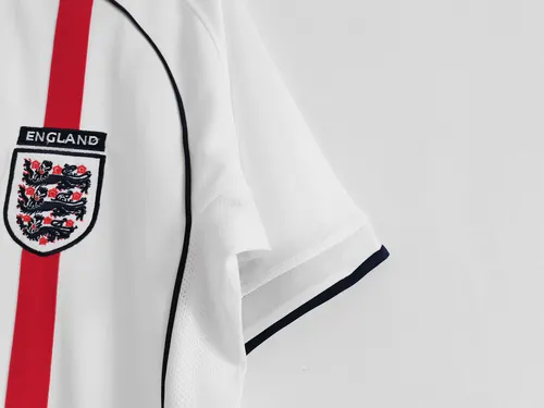 2002 Retro England Home Football Shirt AAA fan-grade — view 5