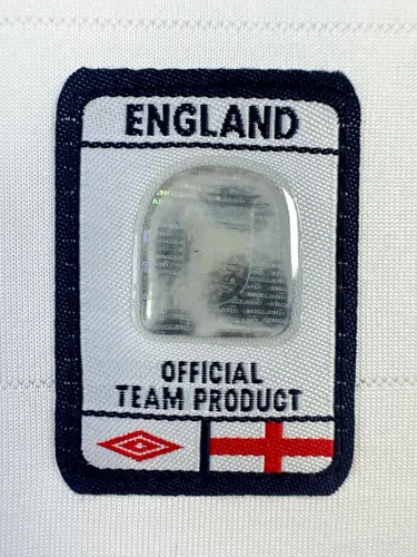 2004 Retro England Home Soccer Jersey AAA fan-grade — view 10