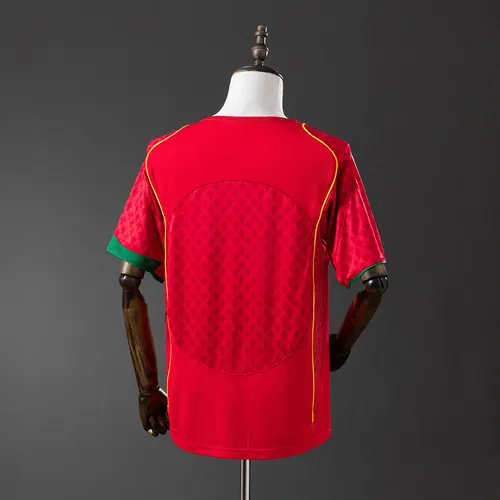 2004 Retro Portugal Home Football Shirt AAA fan-grade — view 2