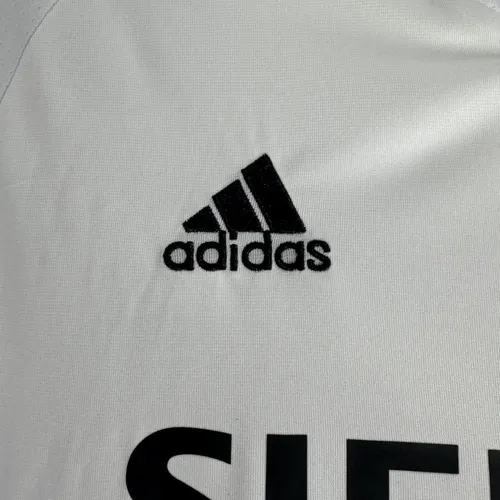 2005/2006 Retro Long Sleeve Real Madrid Home Soccer Jersey AAA fan-grade — view 5