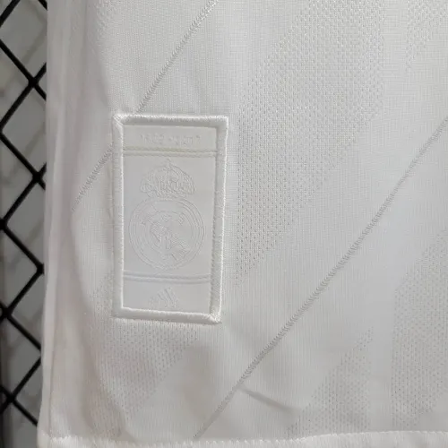 Camisa Principal do Real Madrid 2017/2018 Retrô Manga Longa — view 8
