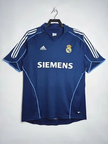 2005/2006 Retro Real Madrid Away Football Jersey AAA fan-grade