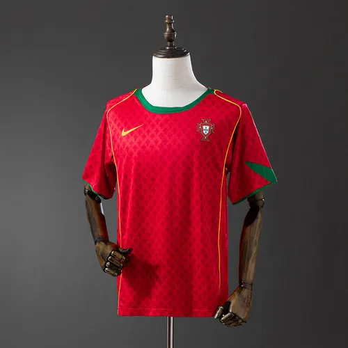2004 Retro Portugal Home Football Shirt AAA fan-grade — view 1