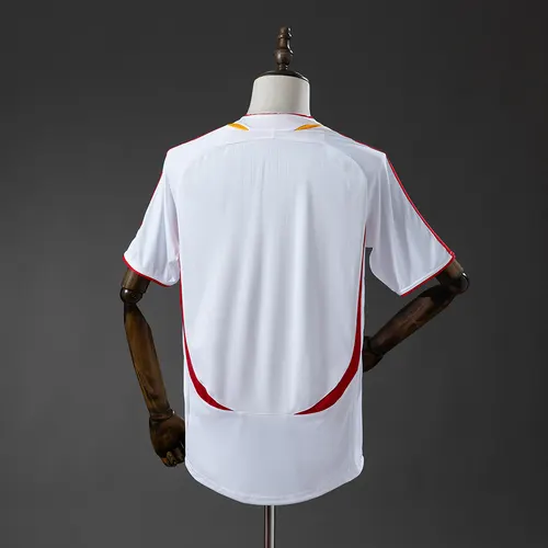 Maillot de football rétro 2006 Espagne Extérieur AAA qualité fan — view 2