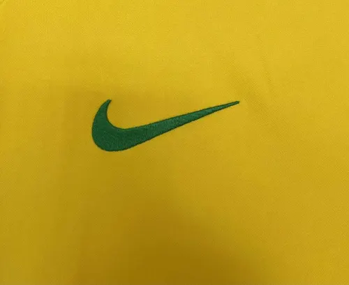 2002 レトロ 長袖 ブラジル ホーム サッカージャージ タイ品質 — view 3
