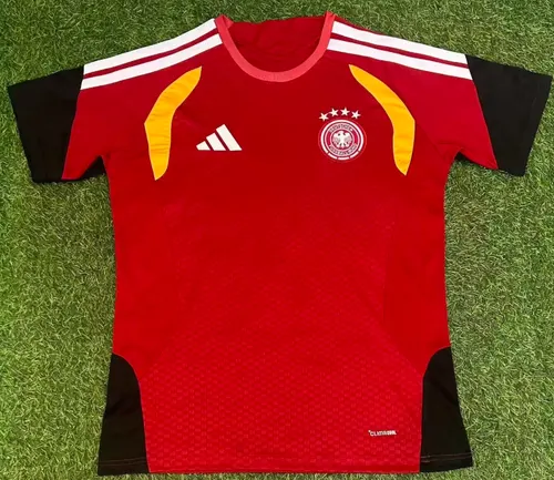 2026/2027 Deutschland Trainingsanzug Rot Fußballtrikot Thai-Qualität
