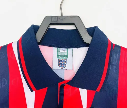 1992 Retro England Away Soccer Jersey AAA fan-grade — view 3