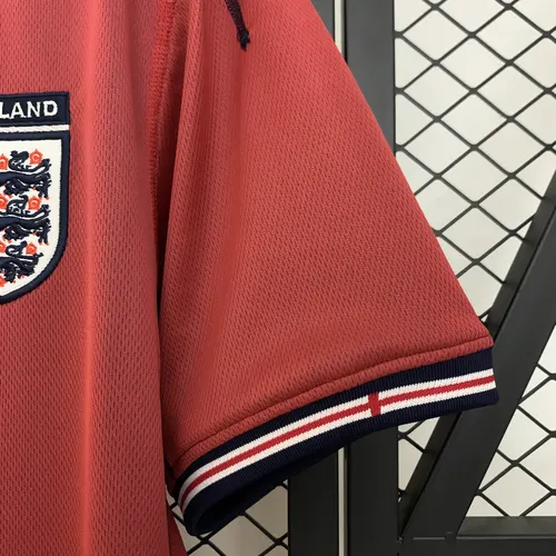 Maillot rétro 2002 Angleterre Extérieur AAA qualité fan — view 7