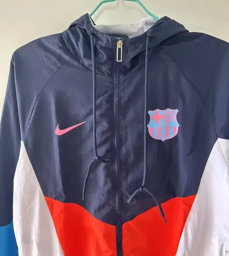 2025/2026 Barcelona Windbreaker Trikot AAA fan-gradät 03 — view 3