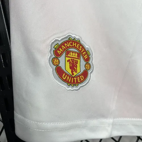 2024/2025 Manchester United Heimshorts — view 3