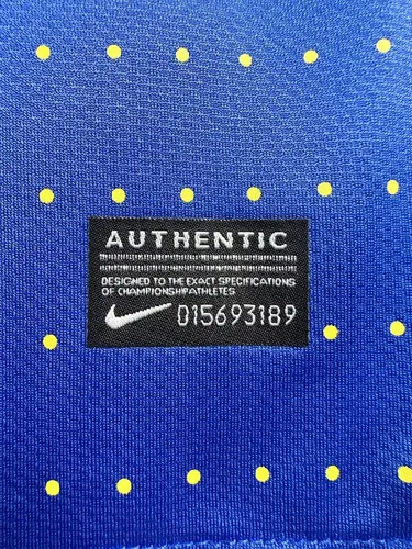 2010 Retro Brazil Away Soccer Jersey AAA fan-grade — view 8
