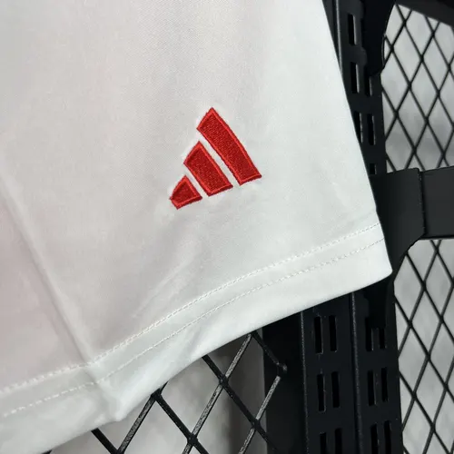 2024/2025 Manchester United Heimshorts — view 4
