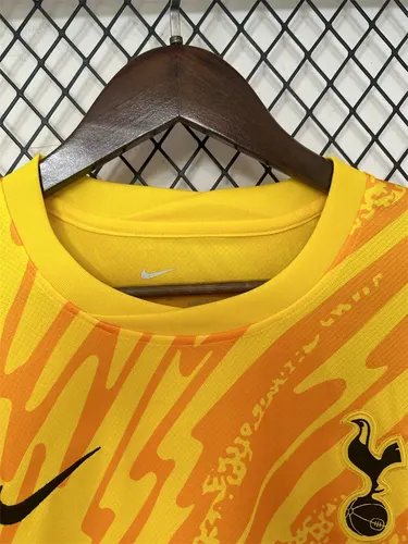 2024/2025 Tottenham Goalkeeper Football Shirt AAA fan-grade — view 4