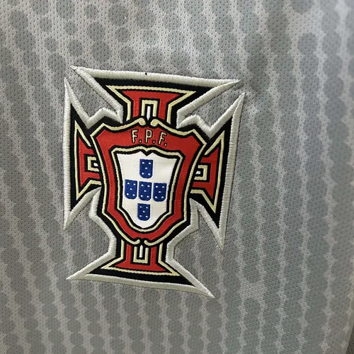 2025 Portugal Goalkeeper Grey Football Jersey AAA fan-grade — view 5