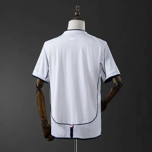 2002 Retro England Home Football Shirt AAA fan-grade — view 2