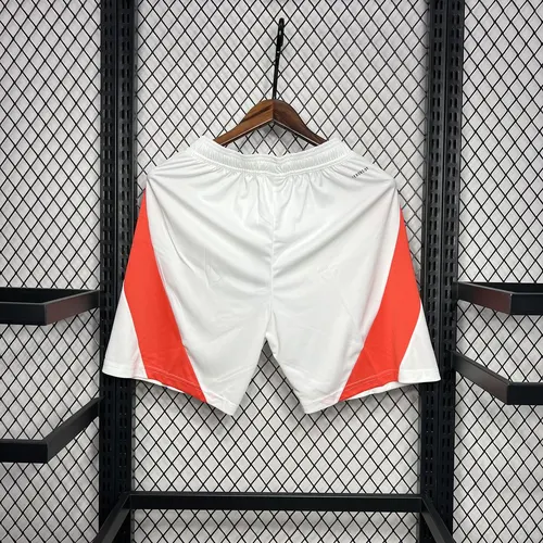 2024/2025 Manchester United Heimshorts — view 2