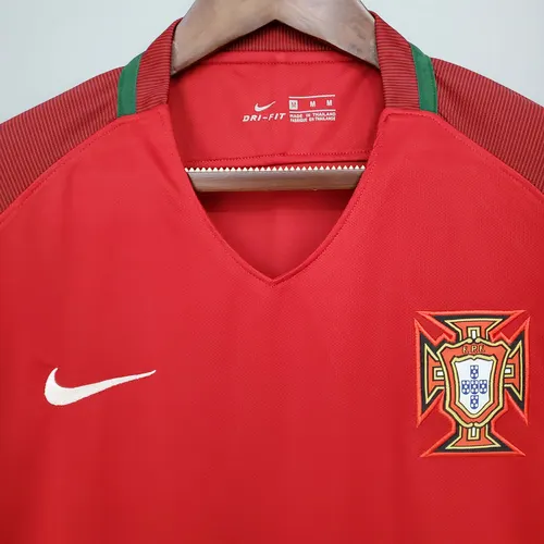 Maillot de football domicile Portugal 2016 Rétro Qualité Thaï 1:1 — view 3