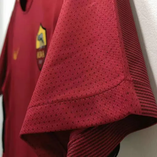 2017/2018 Retro Roma Home Soccer Jersey AAA fan-grade — view 8