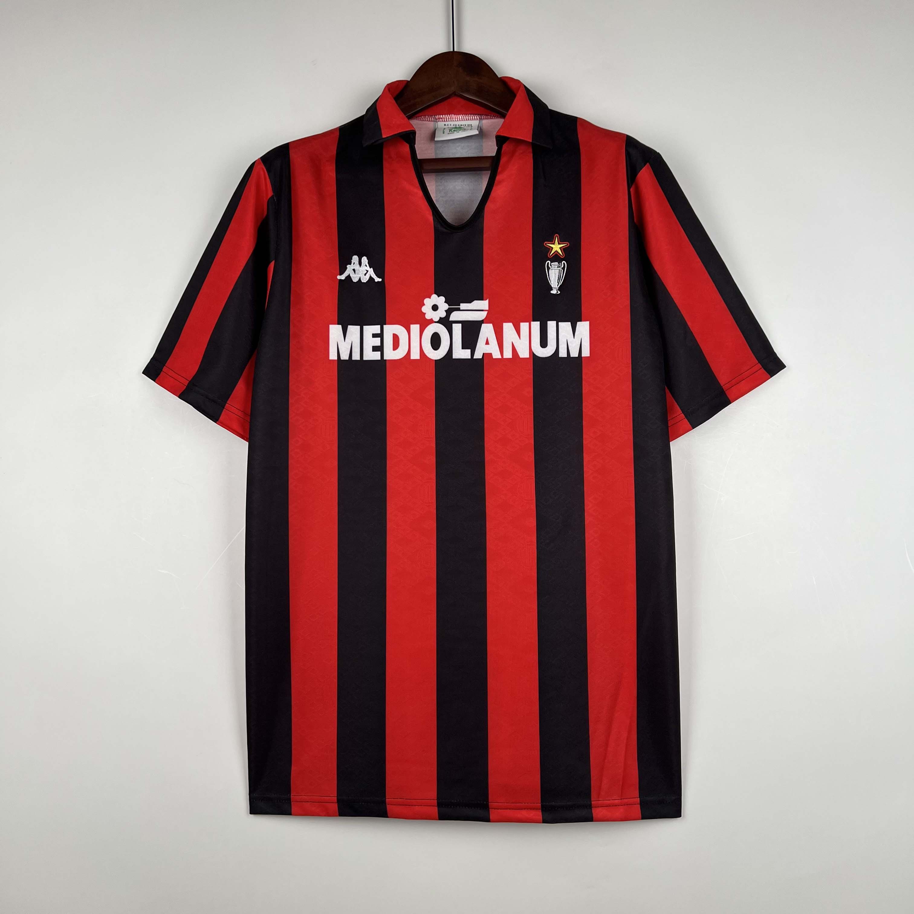 قميص كرة قدم AC Milan الكلاسيكي داخل الأرض 1989/1990 جودة تايلاندية