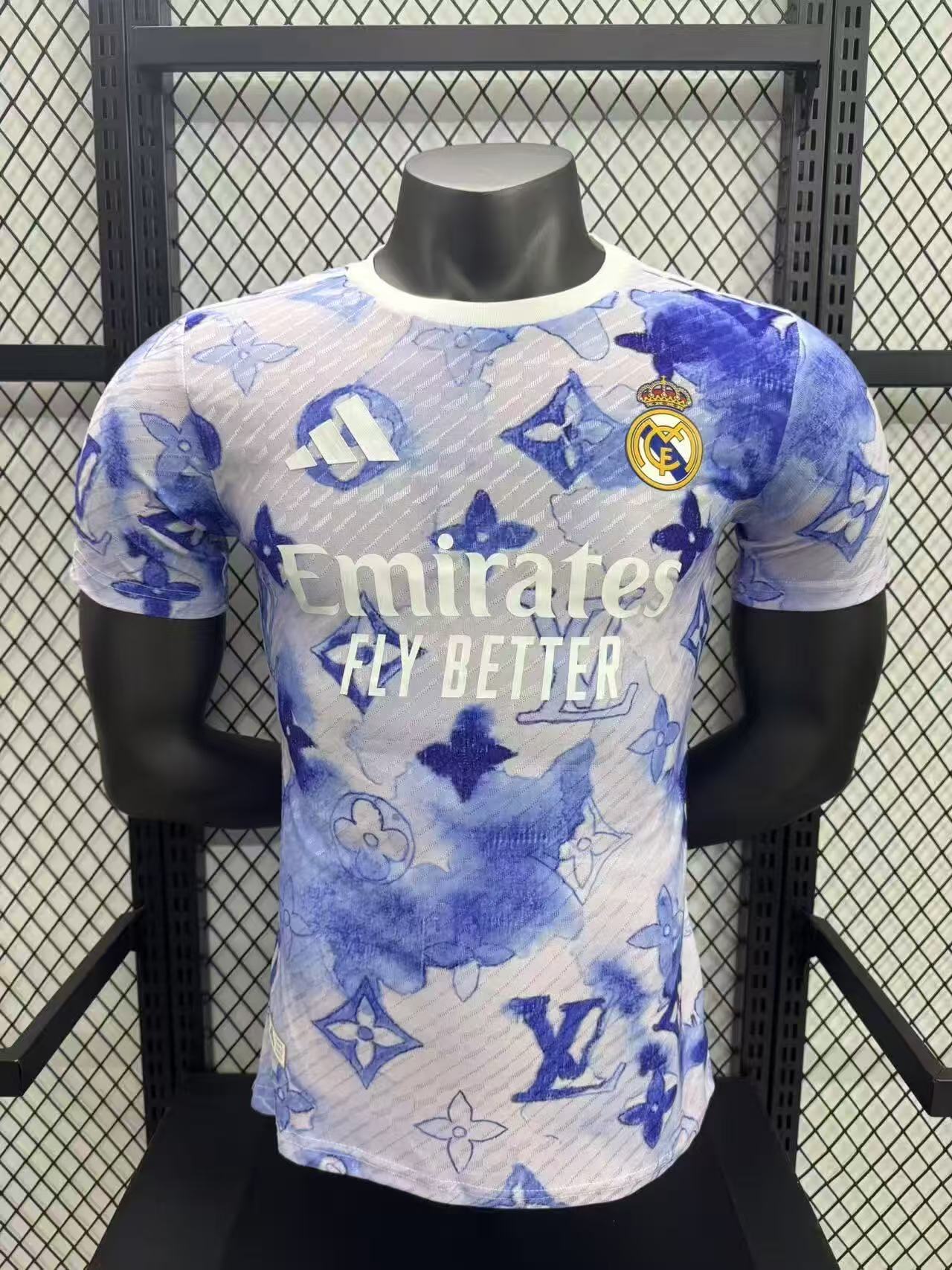 2025/2026 Player Version Real Madrid Lv Joint Edition Football Jersey AAA fan-grade