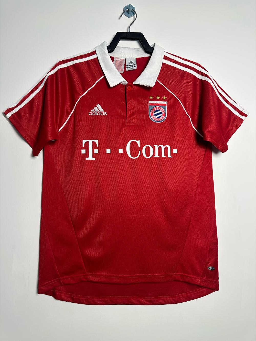 2005-2006 Retro Bayern Munich Home Football Jersey AAA fan-grade