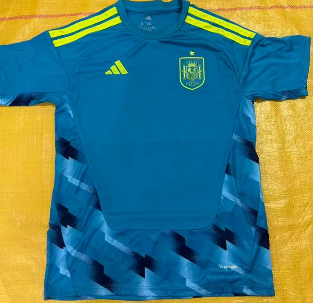 2026 Spain Goalkeeper Football Shirt AAA fan-grade