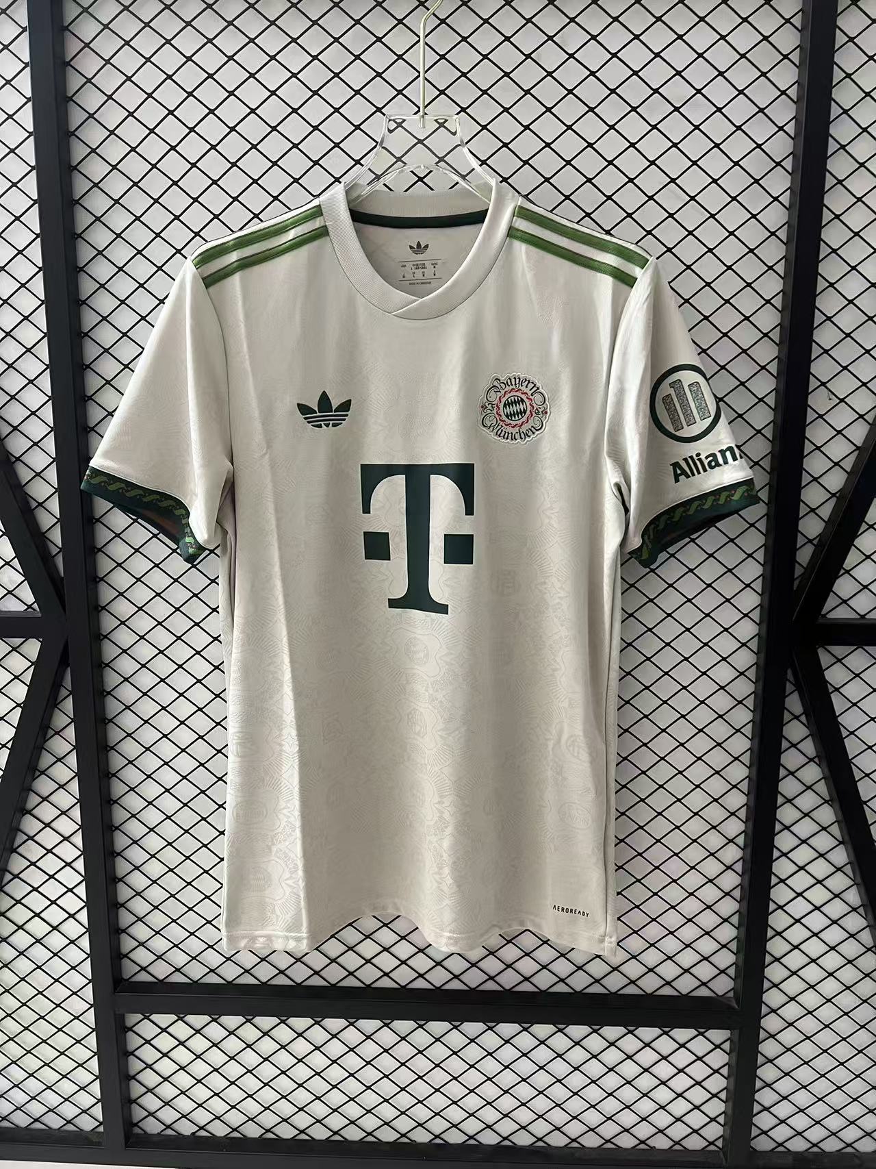 2025/2026 Bayern Munich Oktoberfest Football Jersey AAA fan-grade