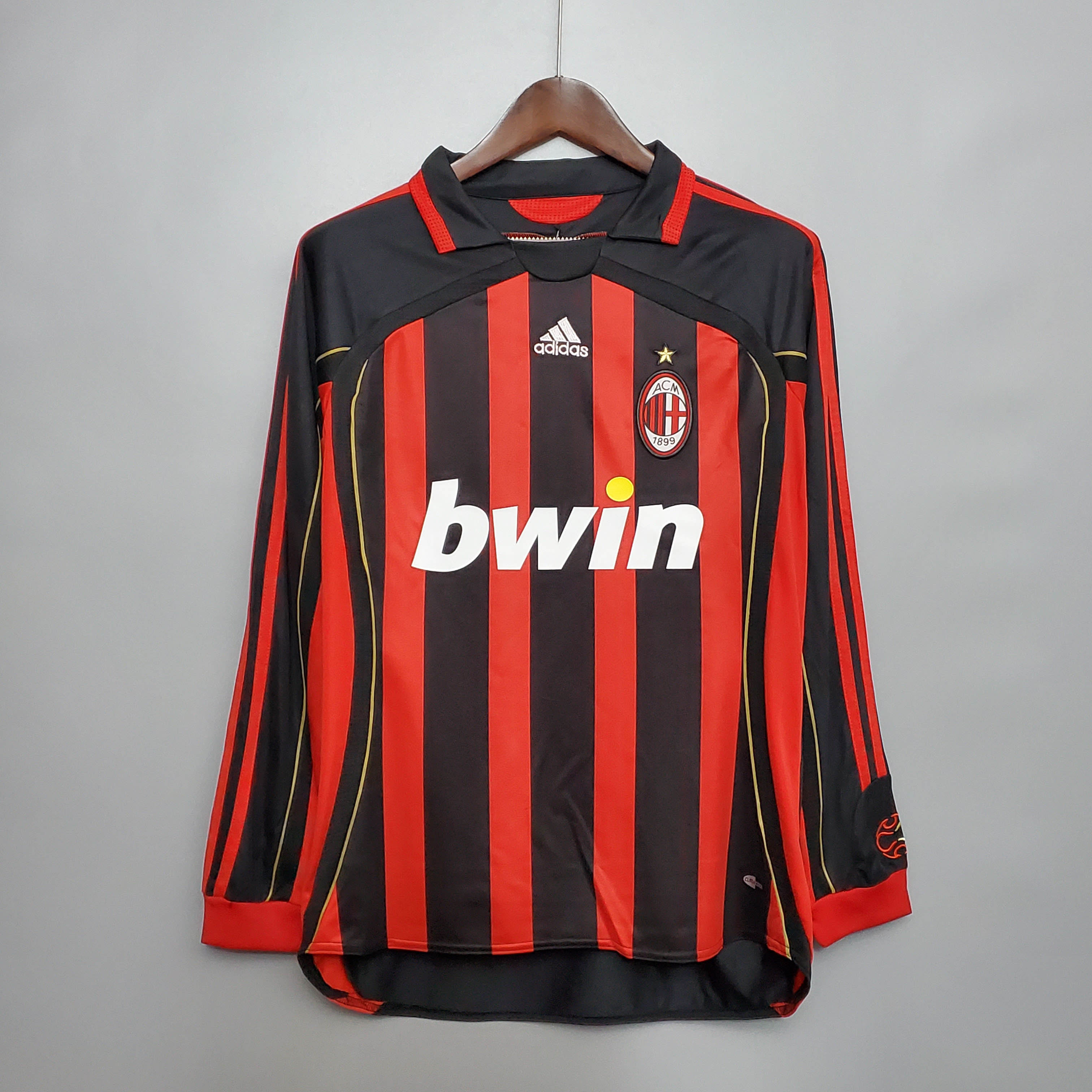 2006/2007 رجعي كم طويل AC Milan قميص كرة قدم منزلي جودة تايلاندية