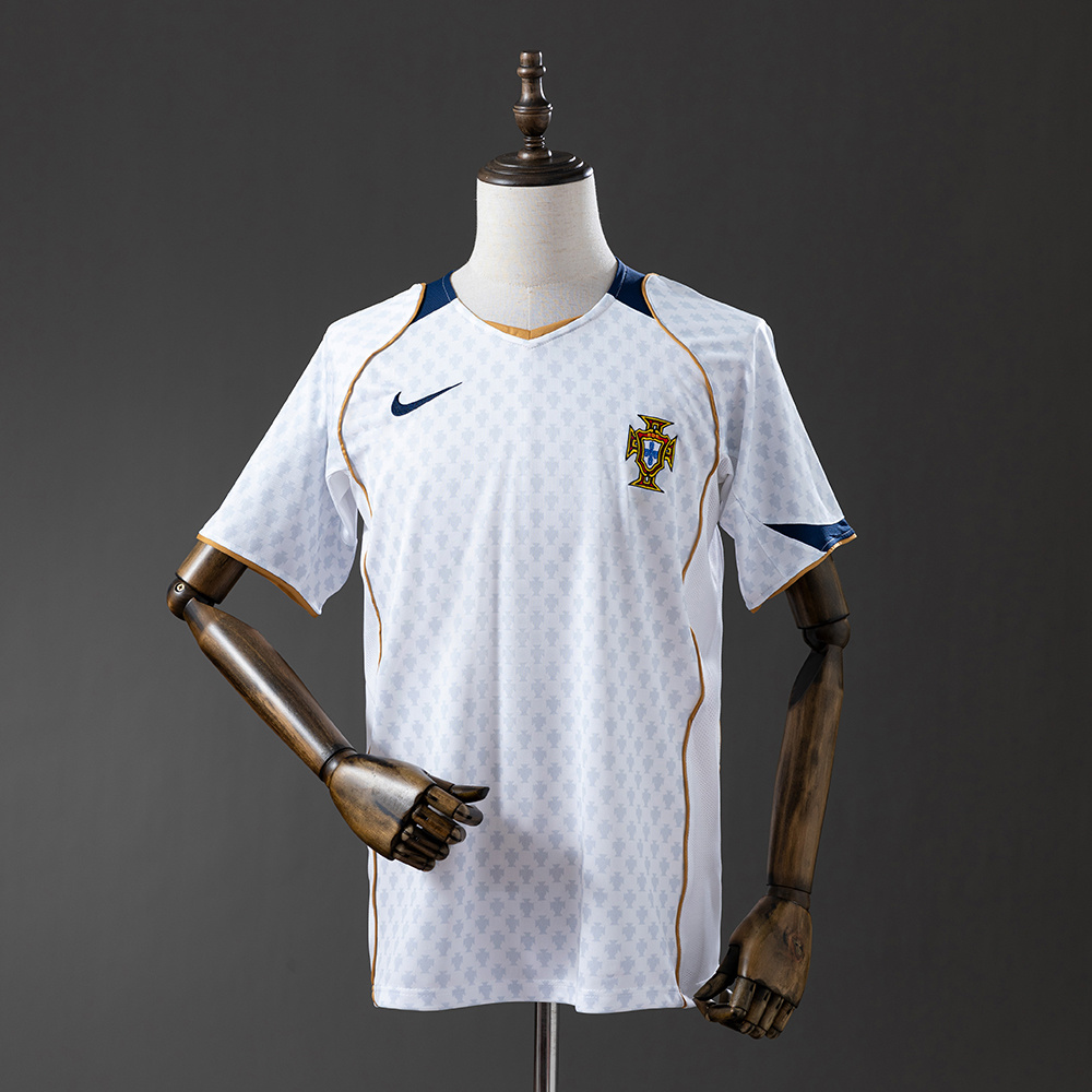 2004 Retro Portugal Away Football Shirt AAA fan-grade