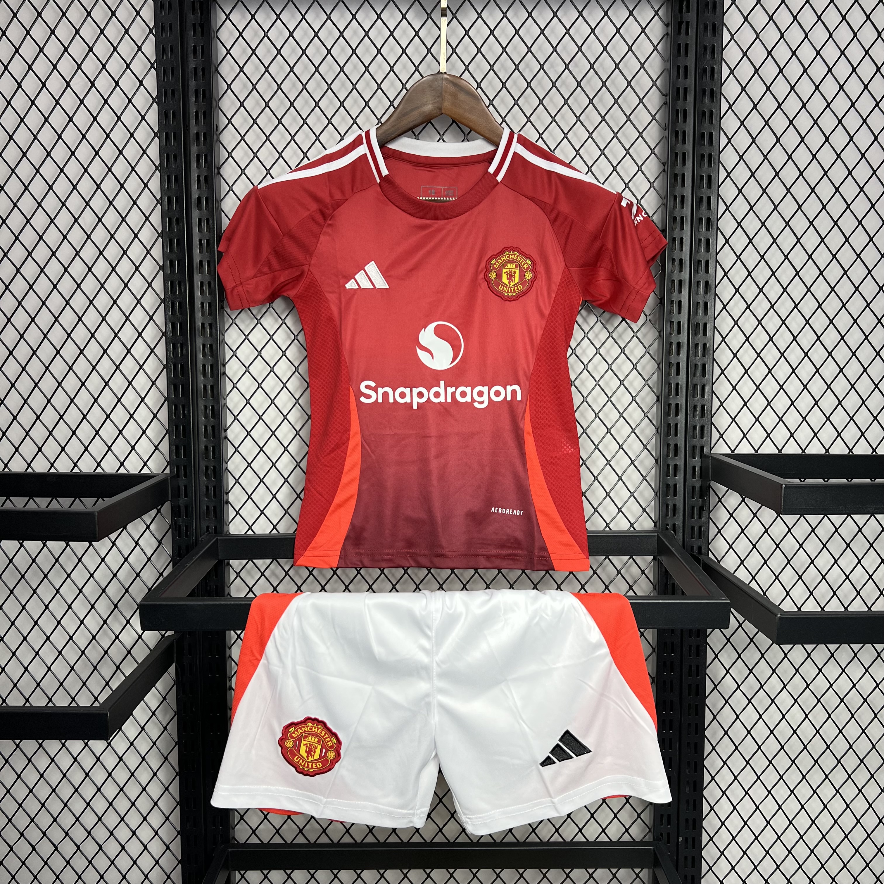 2024/2025 Manchester United Home Football Shirt AAA fan-grade Kids Size