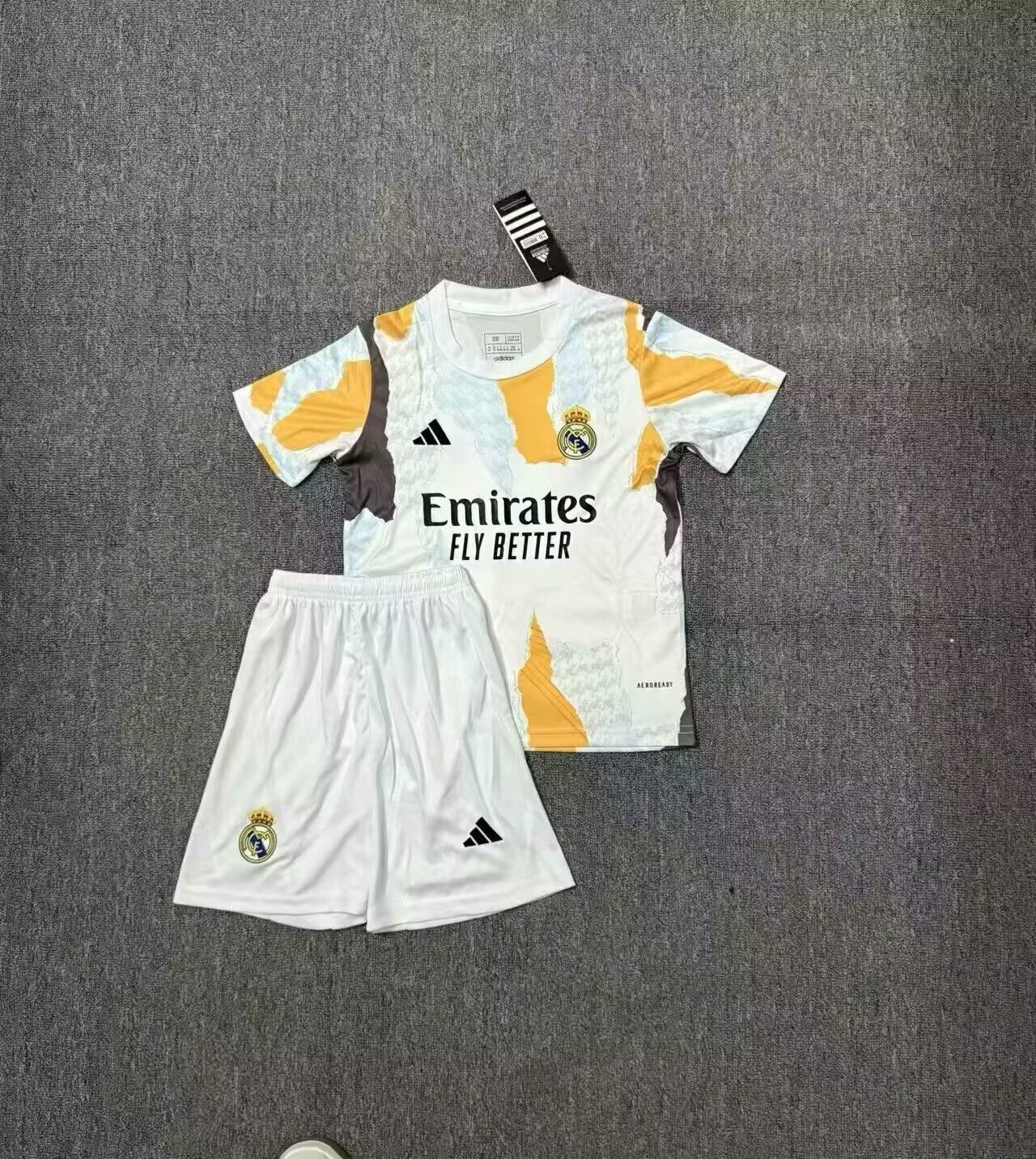 2025/2026 Real Madrid Pre-match training uniforms Football Shirt AAA fan-grade Kids Size