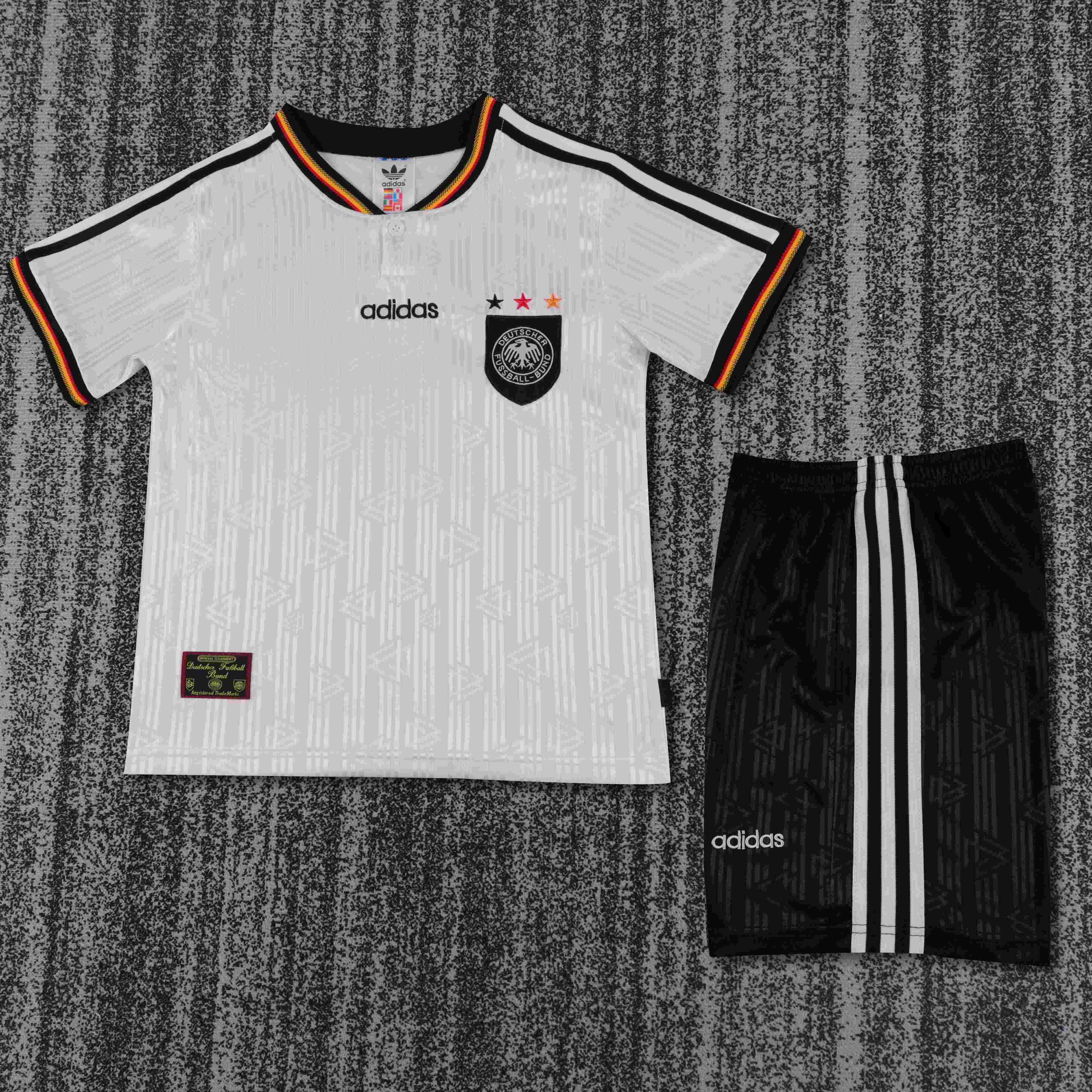 1996 Maillot Domicile Rétro Allemagne Qualité Thaïlande Taille Enfant