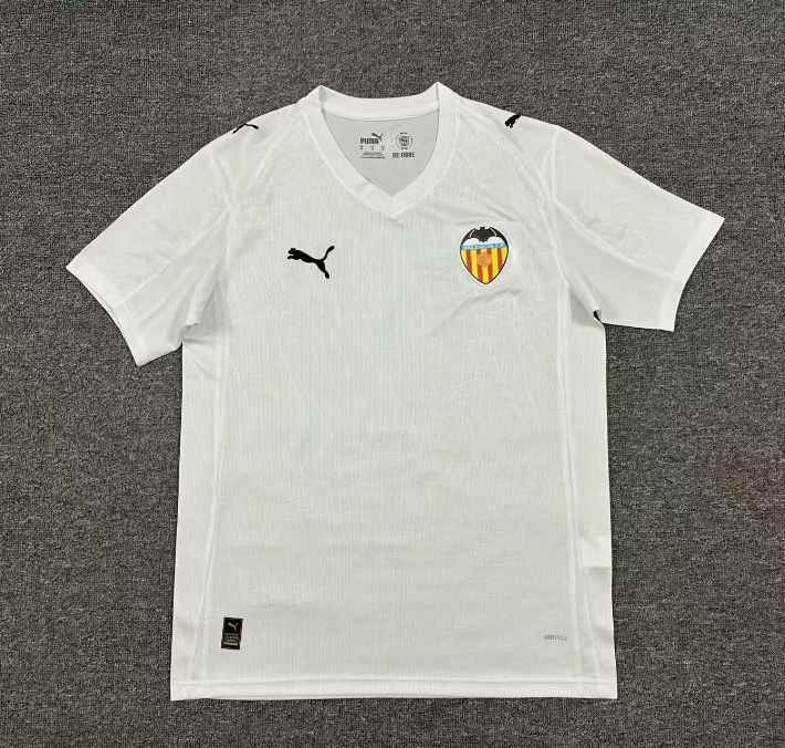 2025/2026 Valencia Home Football Shirt AAA fan-grade