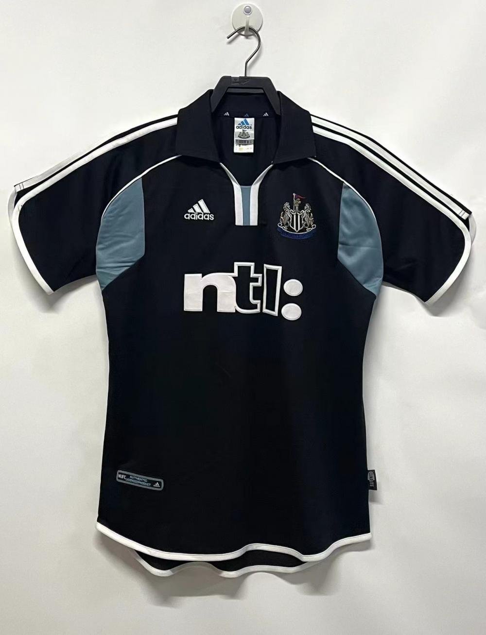 2000-2001 Retro Newcastle United Away Soccer Jersey AAA fan-grade