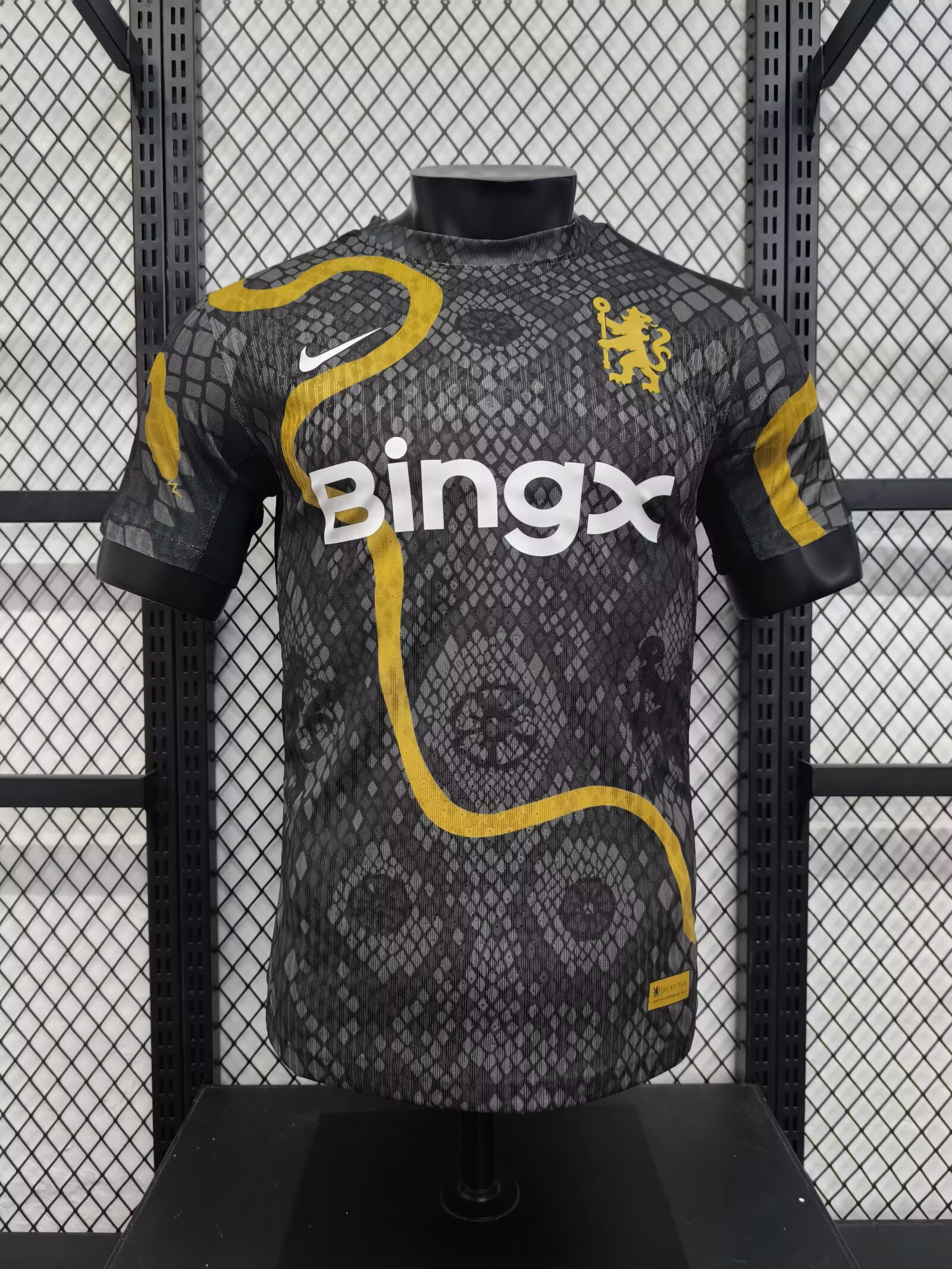 2025/2026 Player Version Chelsea Year of the Snake Edition Football Shirt AAA fan-grade