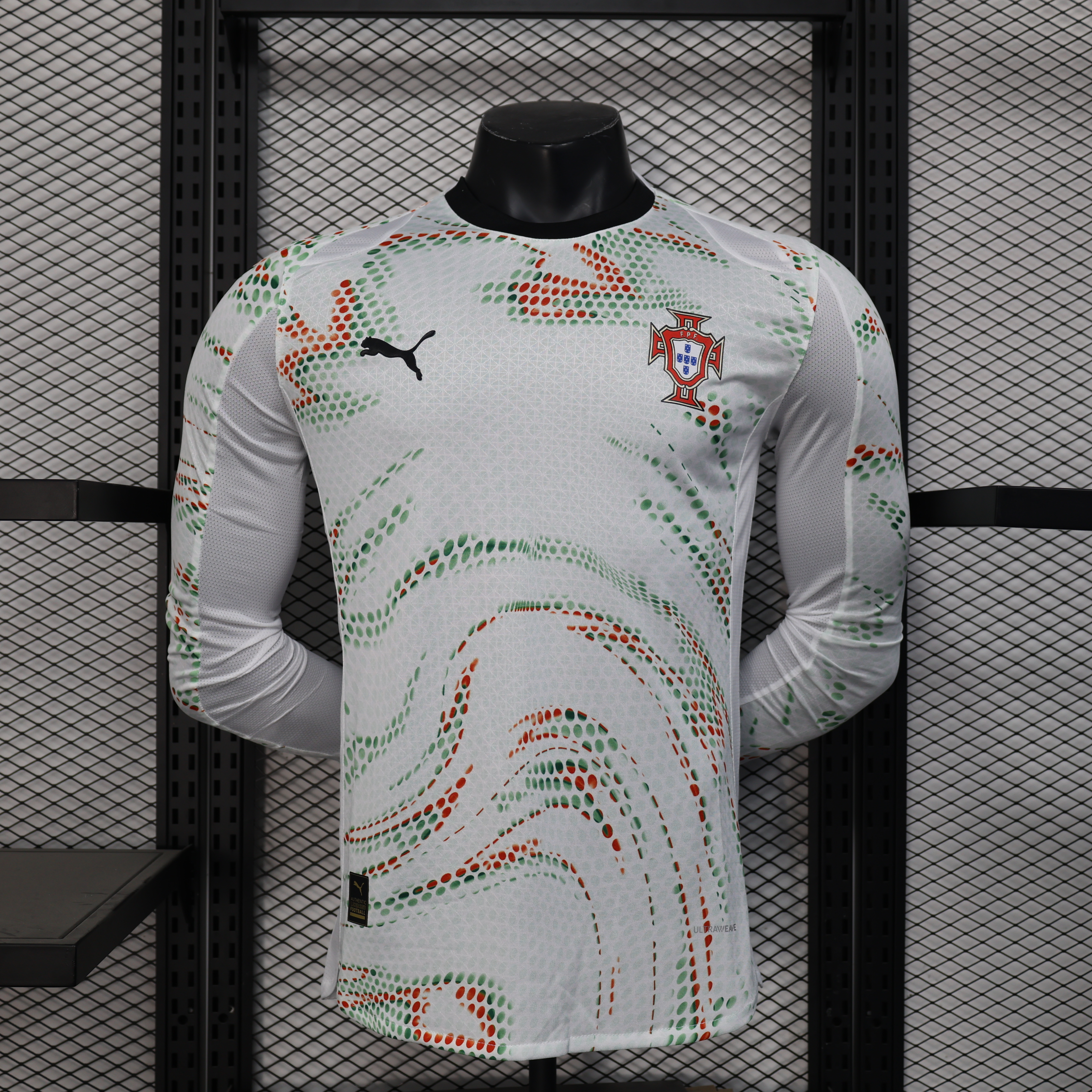 2025/2026 Player Version Long Sleeves Portugal Away Football Jersey AAA fan-grade
