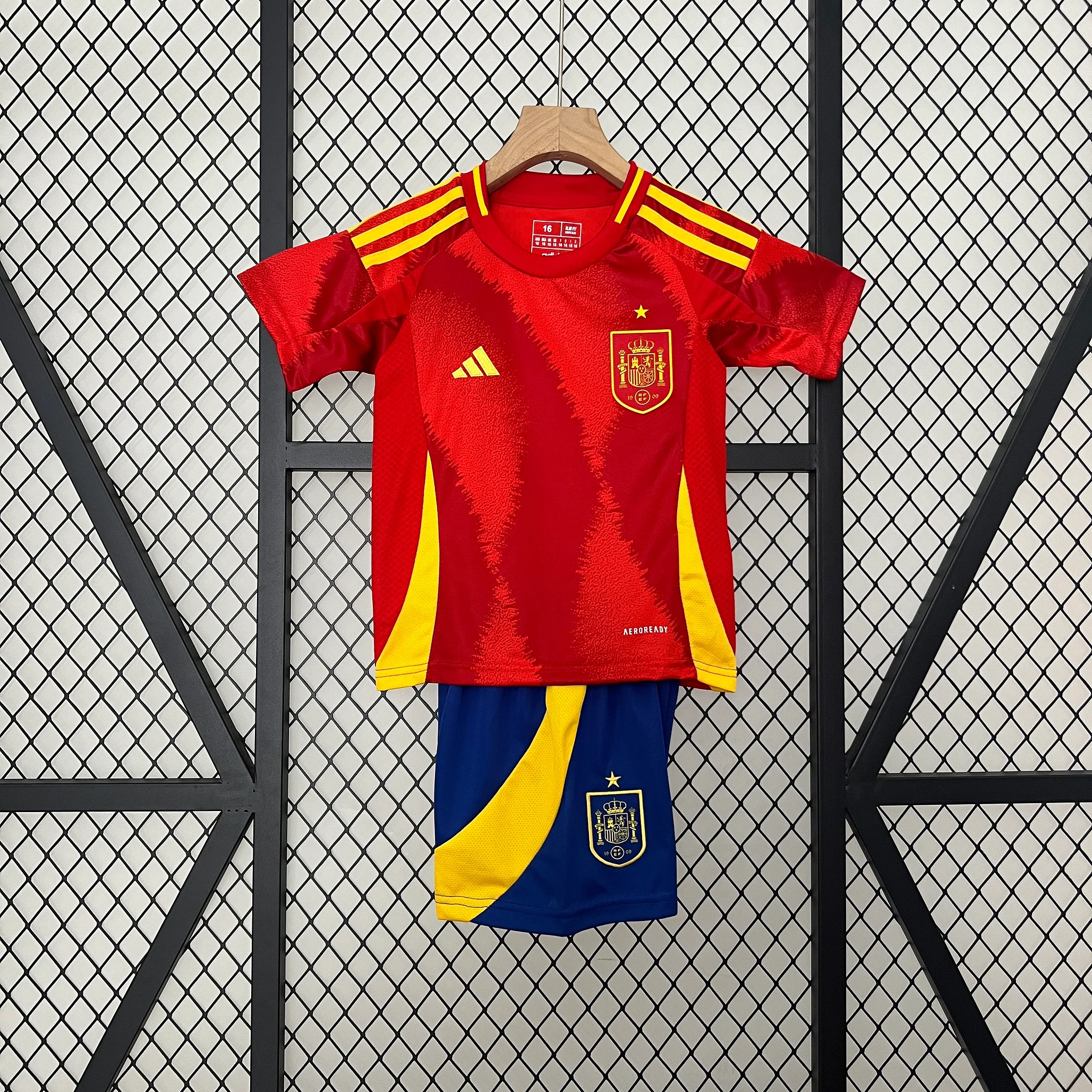 2024 Spanien Heim-Fußballtrikot AAA Fan-Qualität Kindergröße